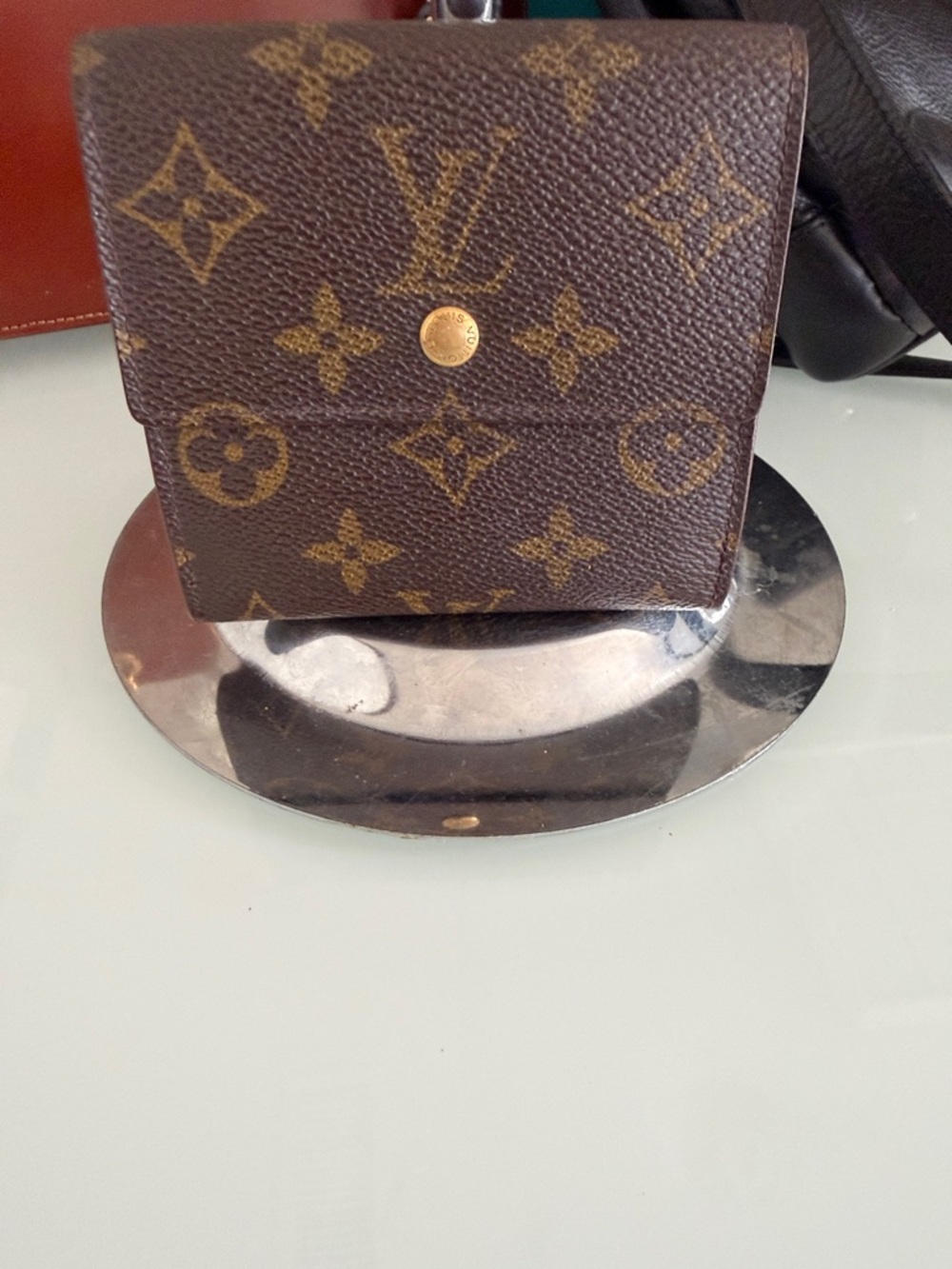 Louis Vuitton Monogram Canvas Compact wallet in Brown - Picture 2 of 6
